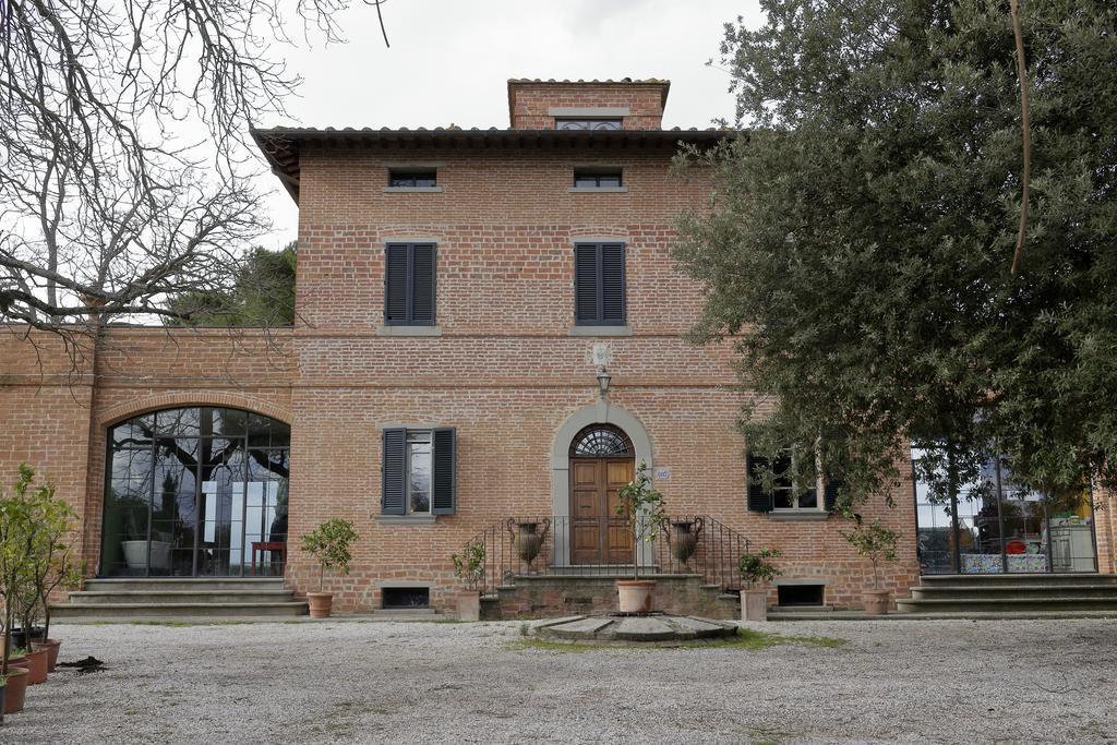 Relais Montemaggiore Bettolle Bagian luar foto