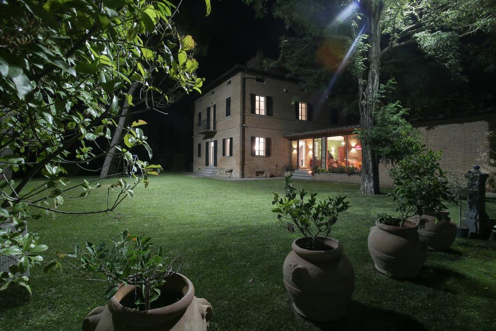 Relais Montemaggiore Bettolle Bagian luar foto
