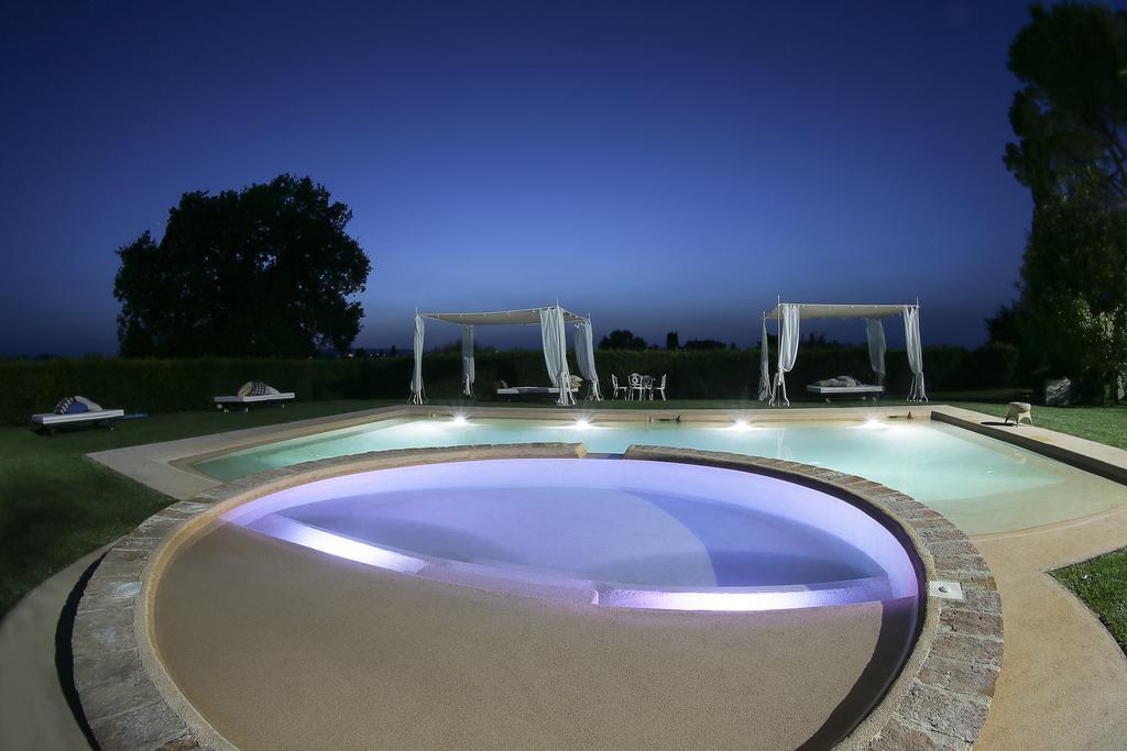 Relais Montemaggiore Bettolle Bagian luar foto