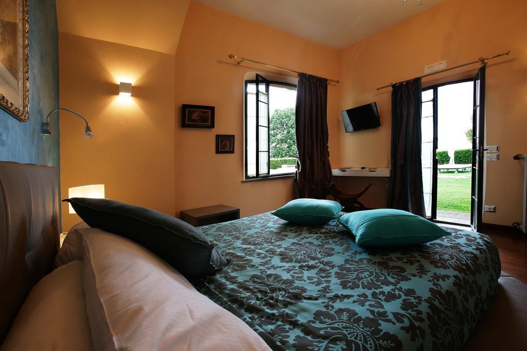 Relais Montemaggiore Bettolle Bagian luar foto