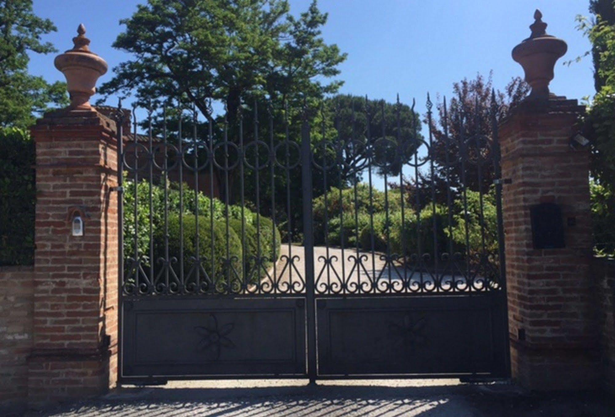 Relais Montemaggiore Bettolle Bagian luar foto